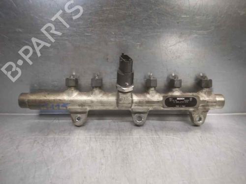 Used Injection rail Injection rail 9518654 9518654