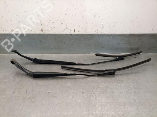 Used Front windshield wiper arm Front windshield wiper arm 38747948 38747948