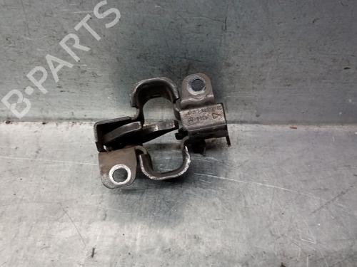 Hood lock MERCEDES-BENZ C-CLASS (W203) C 200 Kompressor (203.042) A2038800060 | A2038800264