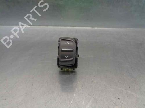 Used Right front window switch DACIA SANDERO II TCe 90 (B8M1, B8MA, B8AC) (90 hp) 8101880