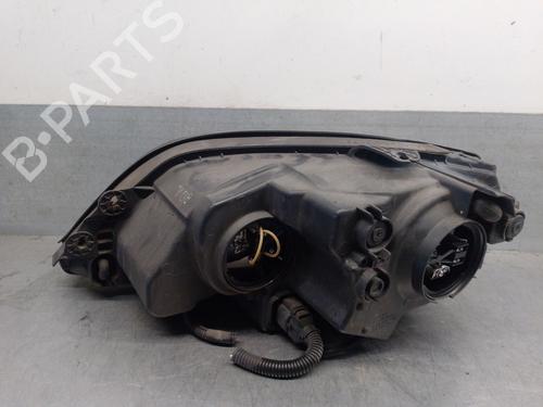 Right headlight KIA SORENTO I (JC) 2.5 CRDi 4WD | BP26322656C29 