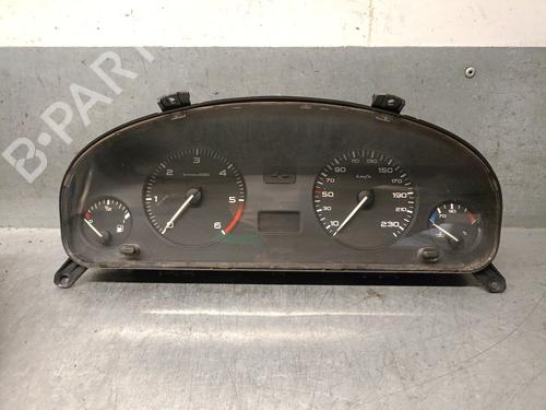 Used Instrument cluster PEUGEOT 406 (8B) 2.0 HDI 110 (109 hp) 31176673