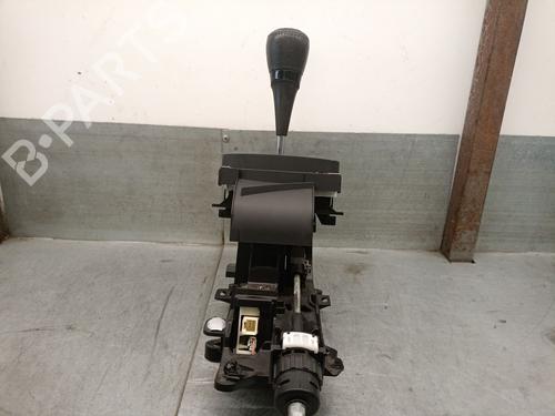 Gear lever TOYOTA YARIS (_P13_) 1.5 Hybrid (NHP130_) | BP25239075M90 