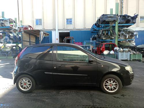 Lampa zderzaka tylnego prawa FIAT PUNTO (188_) 1.9 JTD | BP30788597C82