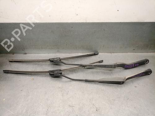 Used Front windshield wiper arm SAAB 9-5 Estate (YS3E) 2.3 t (170 hp) 31980658