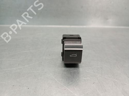 BP30002117I30 main image