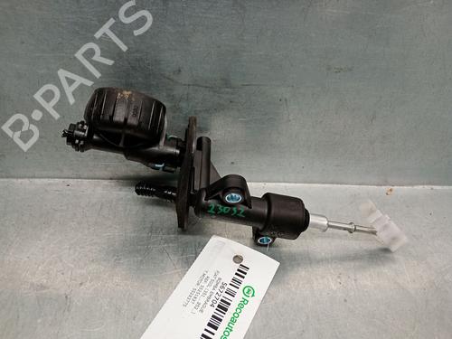Clutch slave cylinder FIAT 500L (351_, 352_) 1.3 D Multijet (199.LYM11, 199.LYM1A) | BP29449831M113