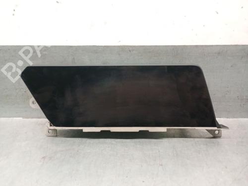 Used Display monitor BMW 1 (F40) 118 i (136 hp) 25235596