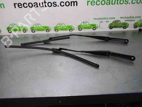 Used Front windshield wiper arm FORD FIESTA VI (CB1, CCN) [2008-2017]  3472128