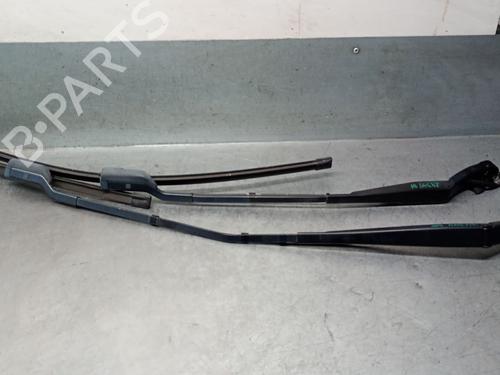 Used Front windshield wiper arm CITROËN C5 AIRCROSS (A_) 1.2 PureTech 130 (ARHNSJ) (131 hp) 31980272