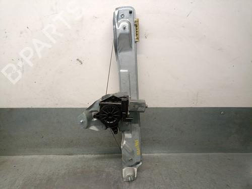 Rudehejsemekanisme Højre bagtil DACIA DUSTER (HM_) 1.5 dCi 115 4x4 (HMAD) (116 hp) 32133523