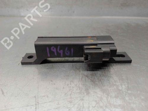 Antenne/Base NISSAN X-TRAIL III (T32_, T32R, T32RR) 1.6 dCi ALL MODE 4x4-i (NT32) (130 hp) 18257198