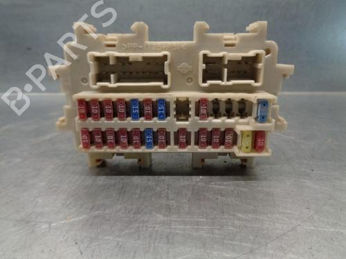Used Fuse box NISSAN PATHFINDER III (R51) 2.5 dCi 4WD (171 hp) 9520350
