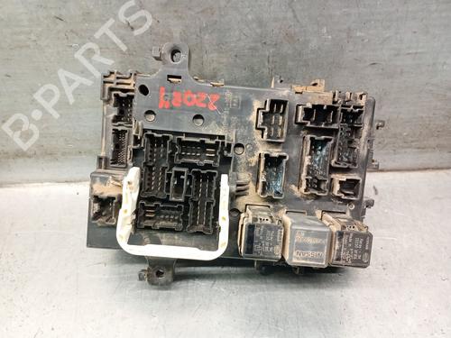 Used Fuse box NISSAN TERRANO II (R20) 2.7 TDi 4WD (125 hp) 23270636