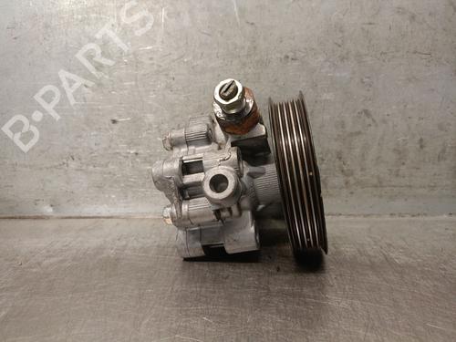 Used Steering pump TOYOTA AVENSIS (_T25_) 2.0 D-4D (CDT250_, CDT250R) (116 hp) 26323271