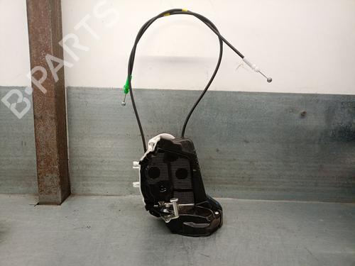 Used Rear left lock TOYOTA YARIS (_P13_) 1.5 Hybrid (NHP130_) (101 hp) 25238485