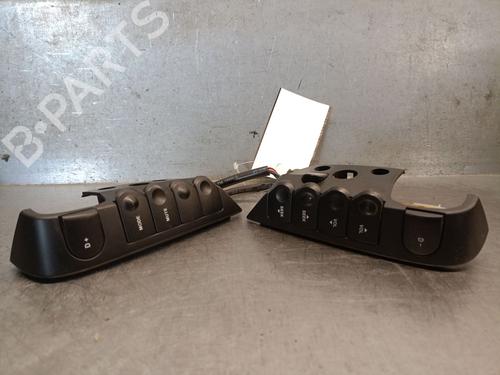 steering-wheel-controls-ssangyong-kyron-2005-2006-2007-2008-2009-2010-2011-2012-2013-2014-34189751 main image