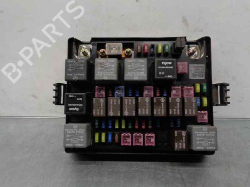 Used Fuse box SSANGYONG RODIUS I 2.7 Xdi (165 hp) 6581680