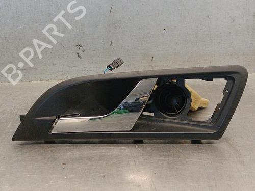 Used Front left interior door handle Front left interior door handle 36996199 36996199
