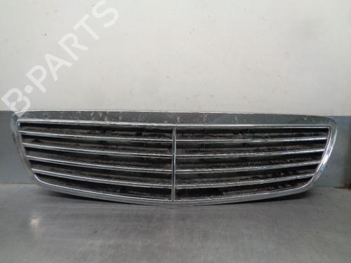 Used Grille MERCEDES-BENZ S-CLASS (W220, V220) S 320 CDI (220.026, 220.126) (197 hp) 9676178