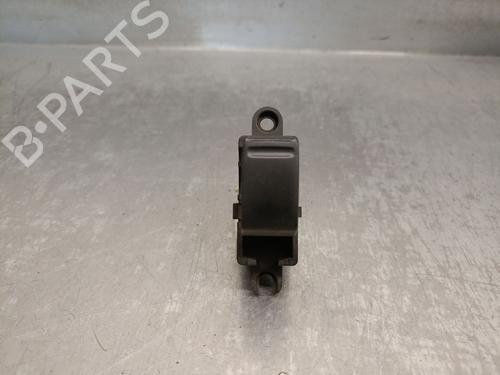 Used Right rear window switch NISSAN ALMERA II Hatchback (N16) 2.2 Di (110 hp) 21582845