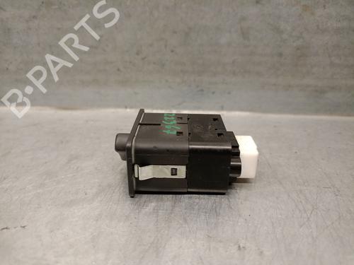 Switch SSANGYONG XLV SUV e-XGi 160 | BP25241466I30 - Image 2