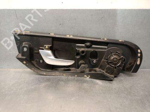 Used Front left interior door handle Front left interior door handle 39240072 39240072