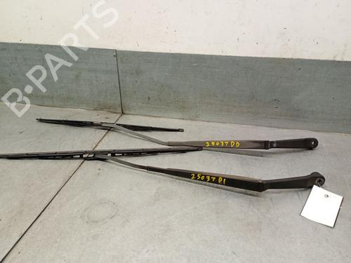 Used Front windshield wiper arm Front windshield wiper arm SUZUKI BALENO (EG) 1.6 i 16V (SY416) (98 hp) 33802399 33802399