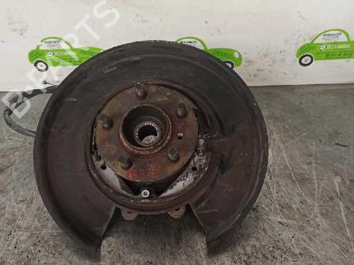 Used Right rear steering knuckle LAND ROVER RANGE ROVER III (L322) 3.0 D 4x4 (177 hp) 5805053
