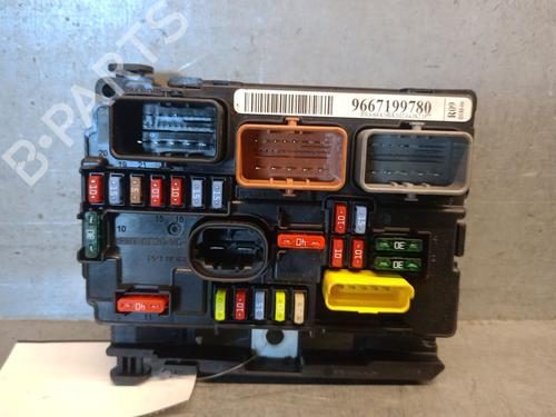 fuse-box-citroen-c3-ii-sc_-2009-33054184 main image