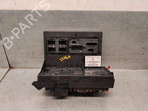 Used Fuse box Fuse box MERCEDES-BENZ E-CLASS (W211) E 270 CDI (211.016) (177 hp) 35962593 35962593