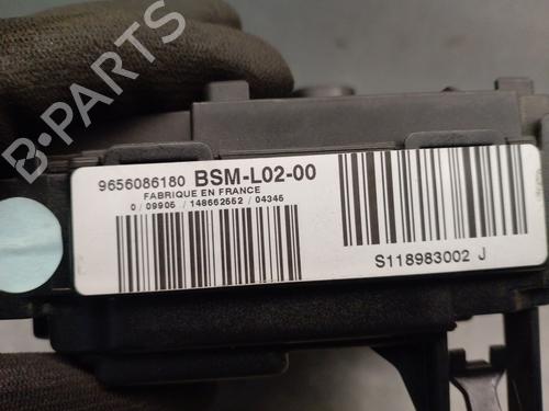 Fuse box PEUGEOT 407 (6D_) 2.0 HDi 135 (6DRHRH, 6DRHRE, 6DRHRG, 6DRHRJ) | BP31188506E1