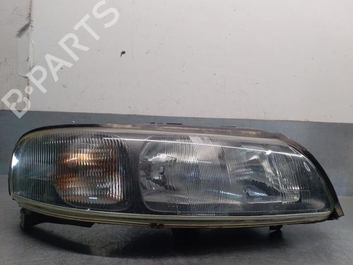 Phare droit VOLVO V70 II (285) 2.4 (140 hp) 30831198