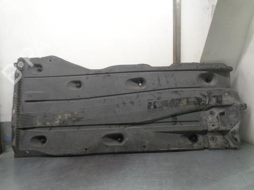 Used Underbody protection VW GOLF VII (5G1, BQ1, BE1, BE2) 1.5 TSI (150 hp) 18880329