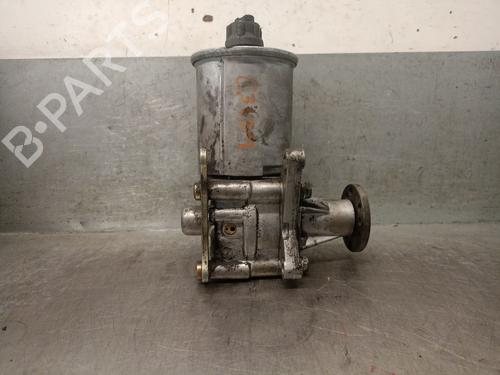 Used Steering pump MERCEDES-BENZ 124 Saloon (W124) 300 D (124.130) (109 hp) 28164369