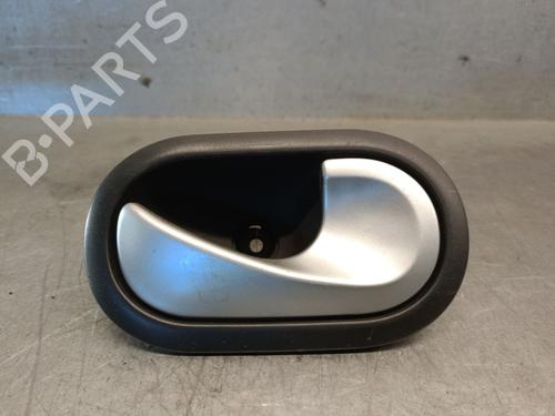 Højre bagtil invendig håndtag Højre bagtil invendig håndtag RENAULT MODUS / GRAND MODUS (F/JP0_) 1.5 dCi (JP0G, JP0H) (106 hp) 33755316 33755316