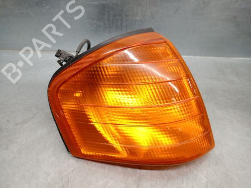 Used Right front indicator MERCEDES-BENZ C-CLASS (W202) C 250 D (202.125) (113 hp) 22132443