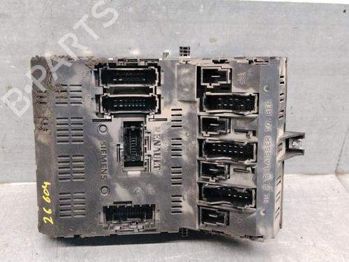 Used Fuse box Fuse box 39240130 39240130