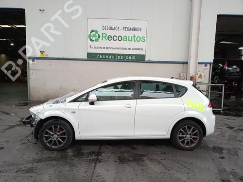 Brugte SEAT LEON (1P1) 1.9 TDI (105 hp) 4425150