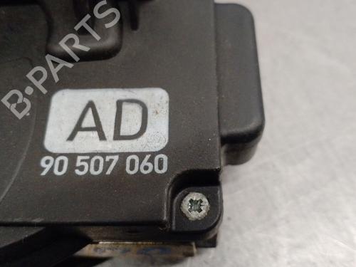 Høyre foran lås OPEL VECTRA B (J96) 1.8 i 16V (F19) | BP29752131C97 