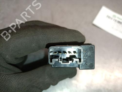 Switch TOYOTA COROLLA (_E12_) 2.0 D-4D (CDE120R, CDE120L_) | BP40086720I30 - Image 5