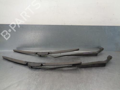 Used Front windshield wiper arm SUZUKI GRAND VITARA I Open Off-Road Vehicle (GT) [1998-2005]  13048841
