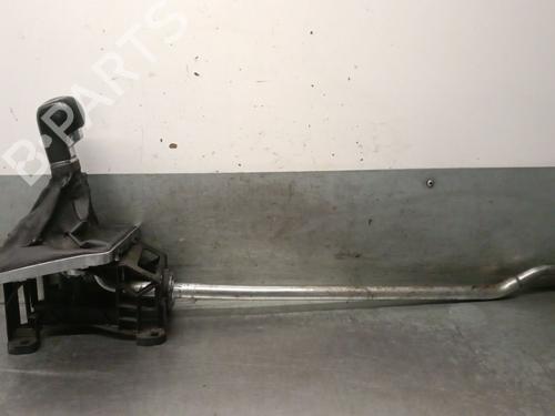 Used Gear lever OPEL ASTRA H TwinTop (A04) 1.6 (L67) (105 hp) 30940424