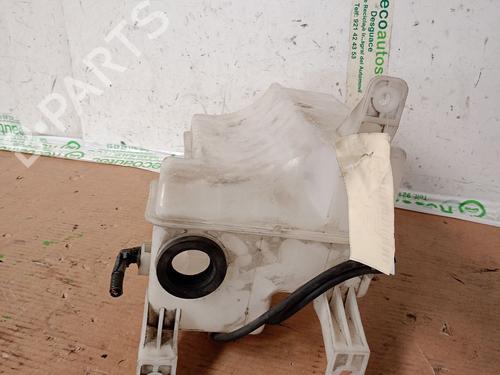 Windscreen washer tank KIA SORENTO I (JC) 2.5 CRDi 4WD | BP29135632C113 