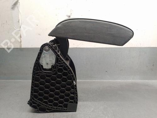 Bracciolo centrale SKODA YETI (5L) 2.0 TDI (140 hp) 31832280