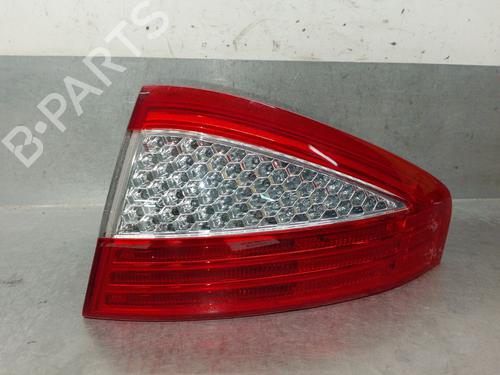 Used Right taillight Right taillight 37033588 37033588