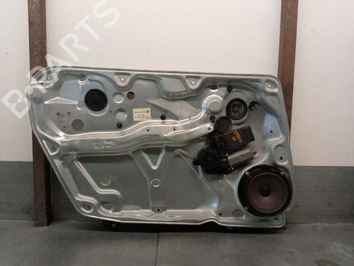 Rudehejsemekanisme ventre foran VW PASSAT B5 (3B2) 1.9 TDI (115 hp) 28818788