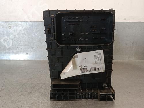 Used Fuse box Fuse box 36700919 36700919
