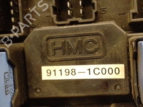 Fuse box HYUNDAI GETZ (TB) 1.6 | BP31572227E1