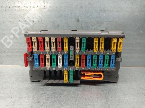 Used Fuse box CITROËN XSARA (N1) 1.9 TD (90 hp) 22915266